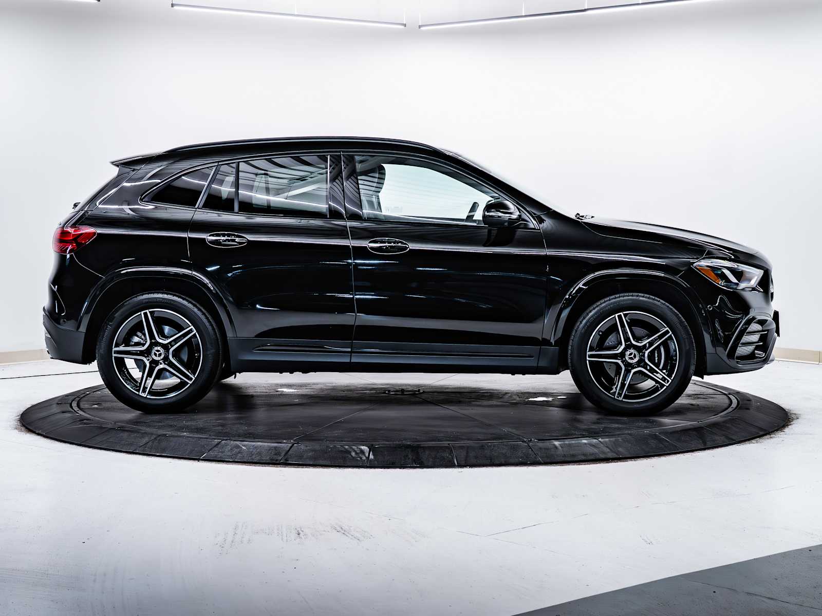 used 2025 Mercedes-Benz GLA 250 car, priced at $50,398