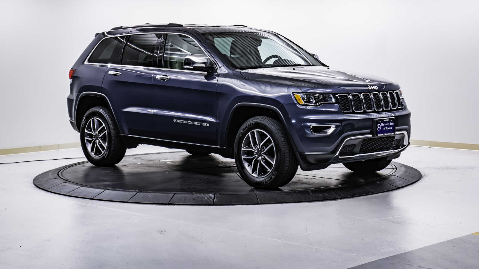 used 2021 Jeep Grand Cherokee car, priced at $27,498