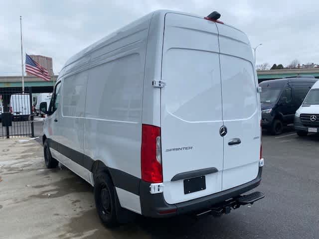 new 2025 Mercedes-Benz Sprinter car