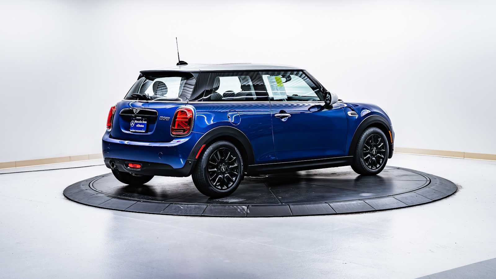 used 2019 MINI Hardtop 2 Door car, priced at $16,998