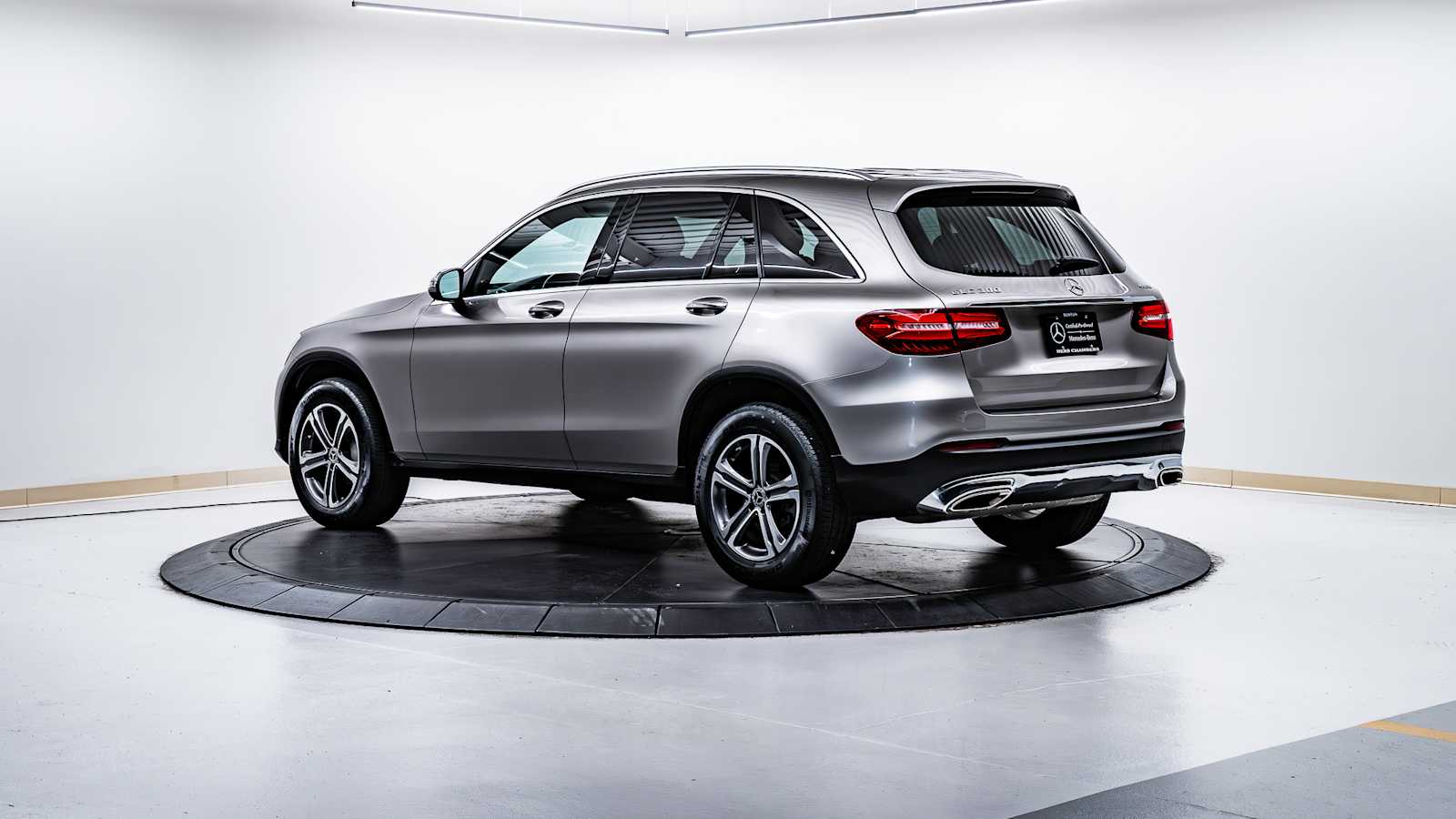 used 2019 Mercedes-Benz GLC 300 car, priced at $26,998