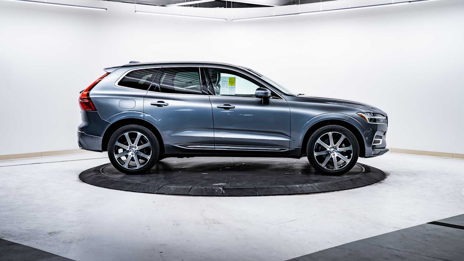 used 2021 Volvo XC60 car, priced at $27,998