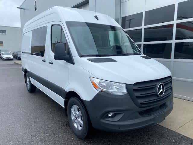 new 2025 Mercedes-Benz Sprinter car