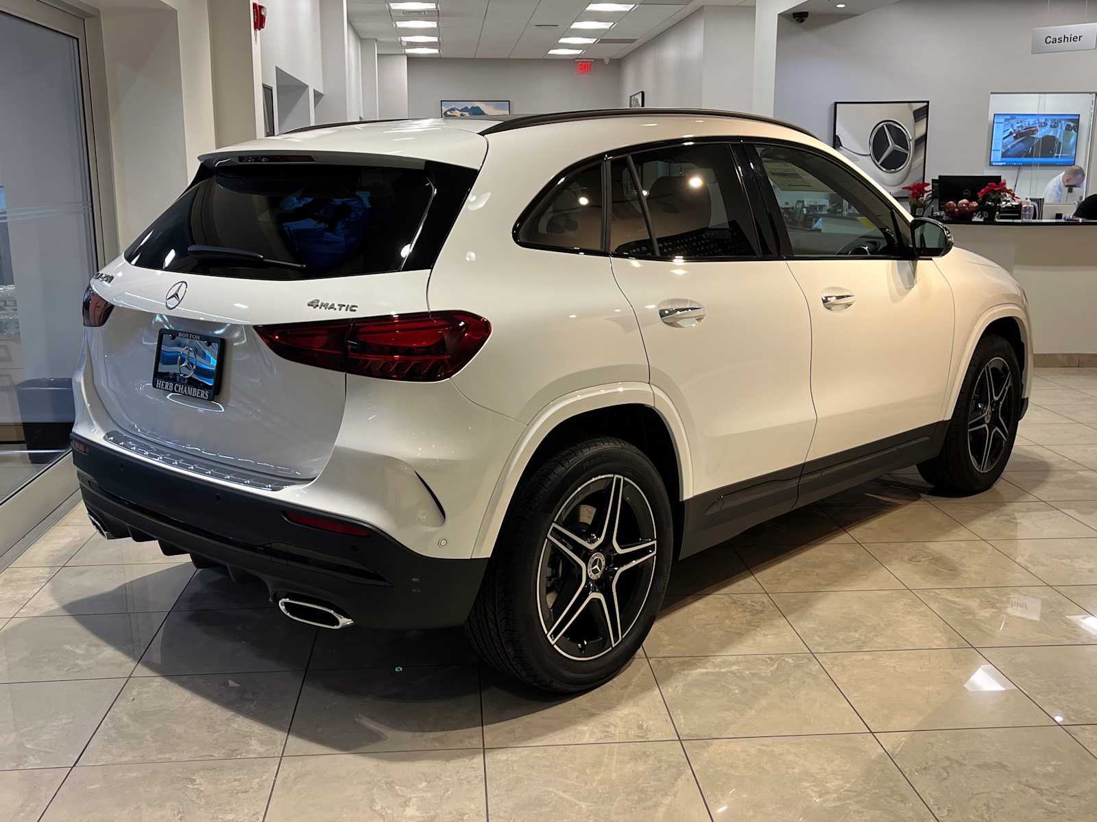 new 2025 Mercedes-Benz GLA 250 car