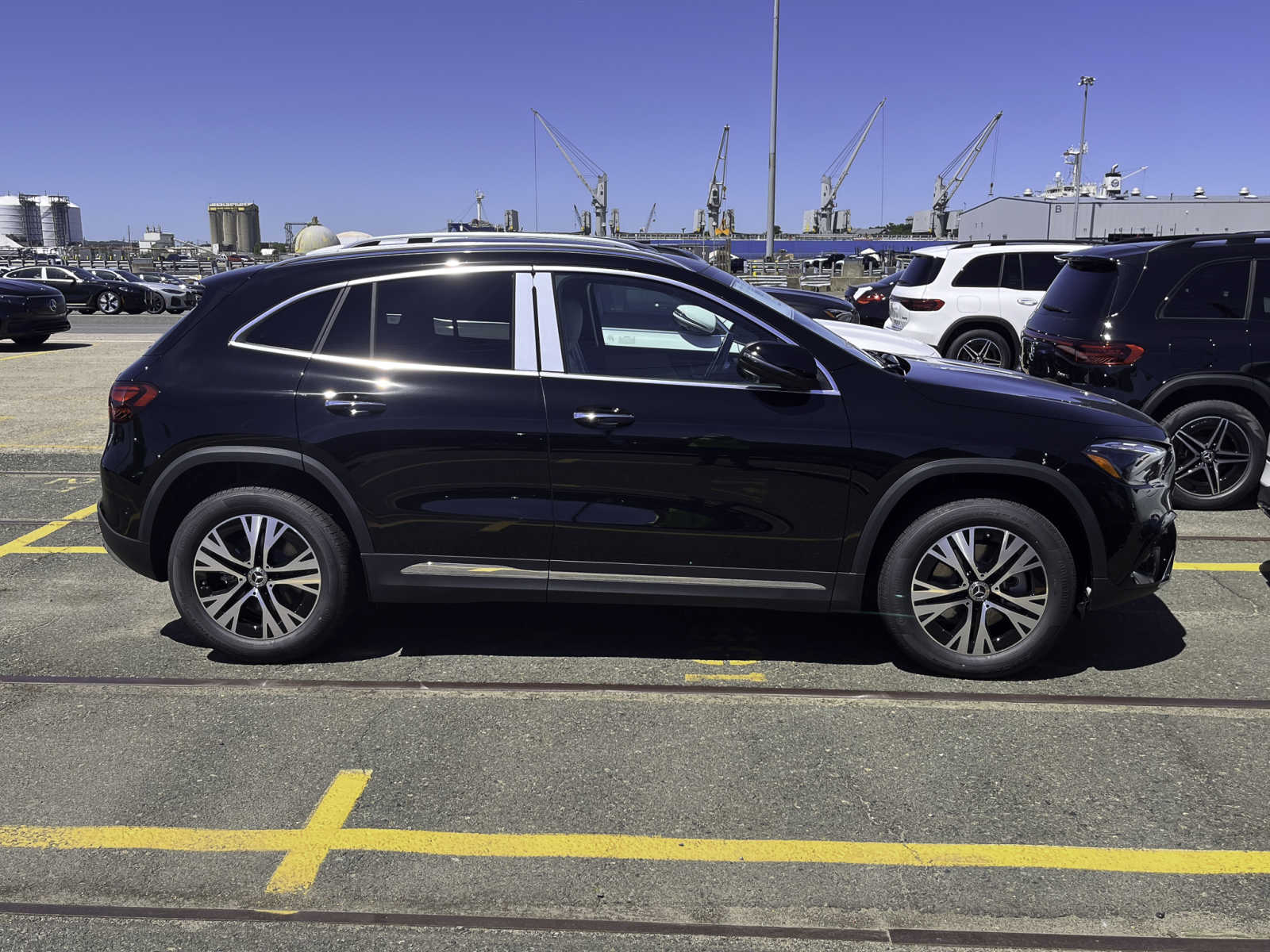 new 2025 Mercedes-Benz GLA 250 car