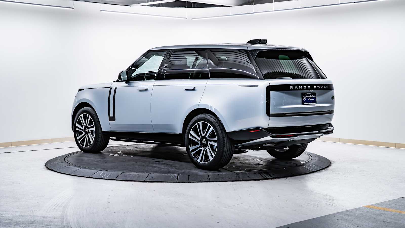 used 2023 Land Rover Range Rover car, priced at $108,998