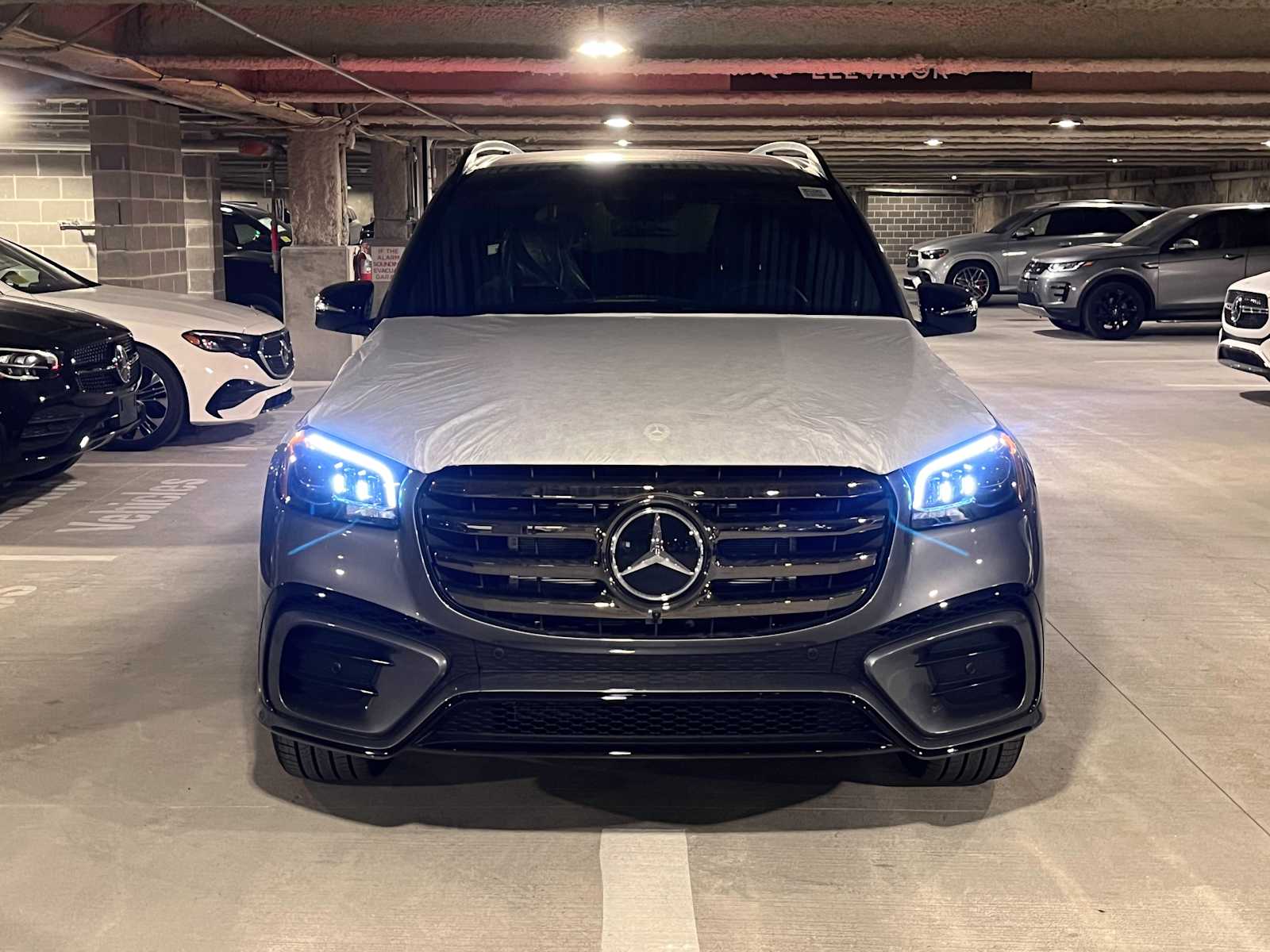 new 2025 Mercedes-Benz GLS 450 car