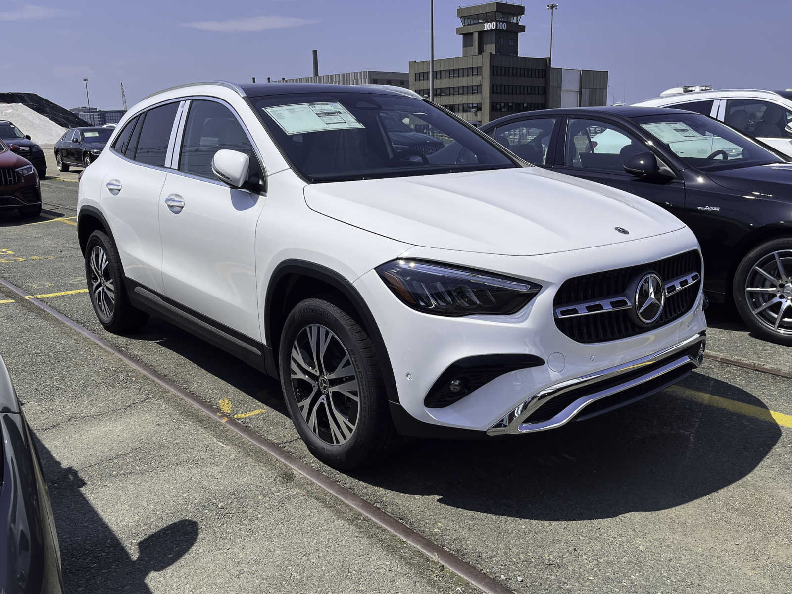 new 2025 Mercedes-Benz GLA 250 car