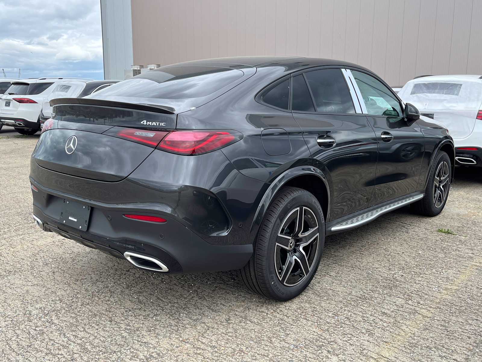 new 2025 Mercedes-Benz GLC 300 car