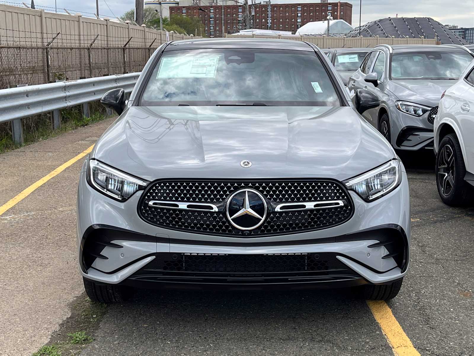 new 2025 Mercedes-Benz GLC 300 car