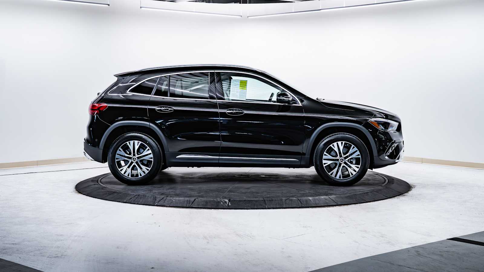used 2025 Mercedes-Benz GLA 250 car, priced at $43,888