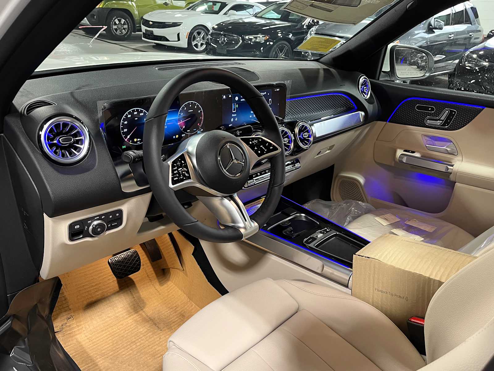 new 2025 Mercedes-Benz GLB 250 car