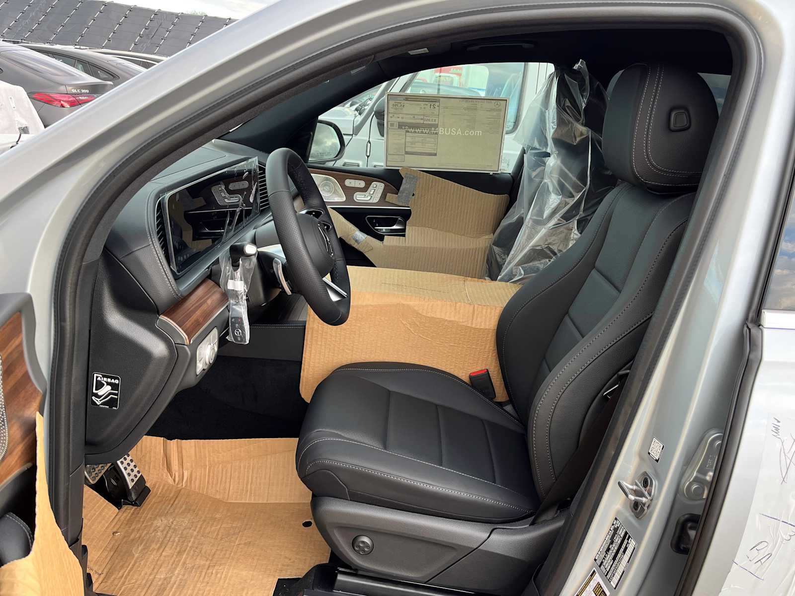 new 2025 Mercedes-Benz GLS 450 car