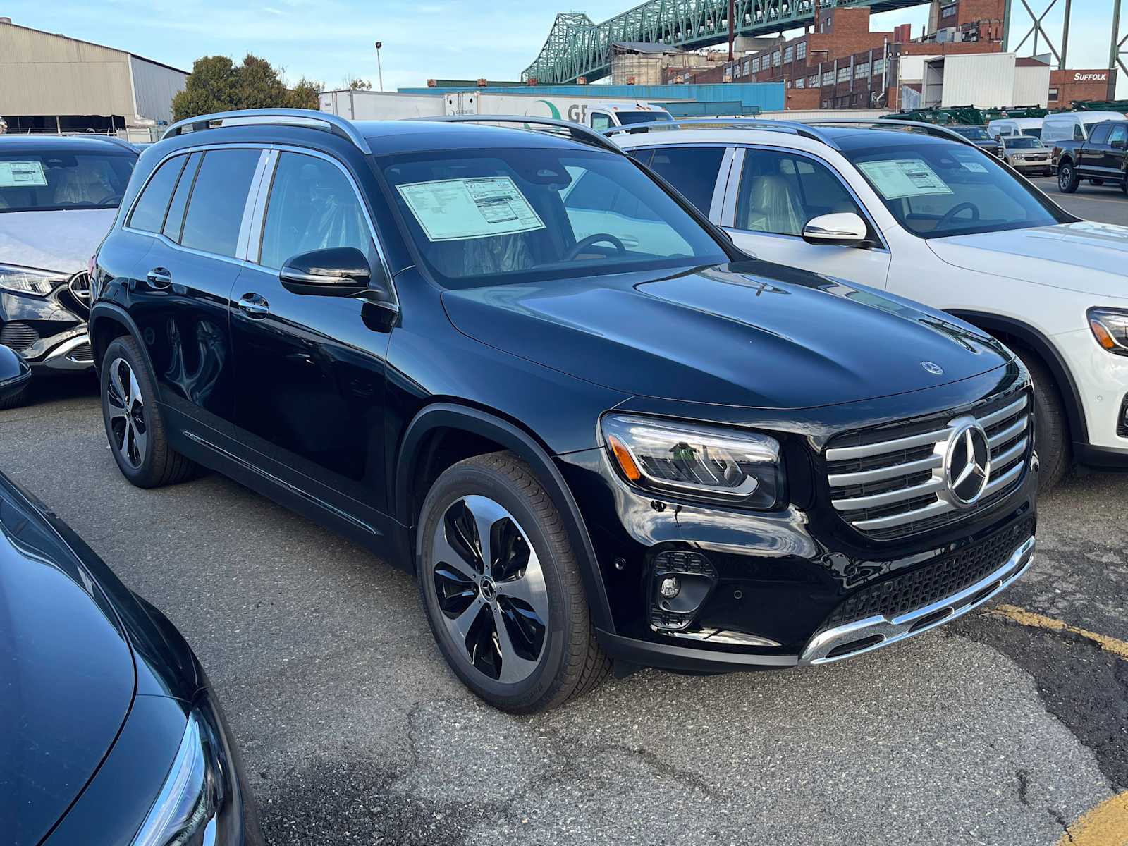 new 2025 Mercedes-Benz GLB 250 car