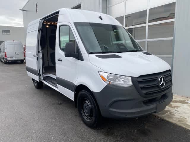 new 2025 Mercedes-Benz Sprinter car