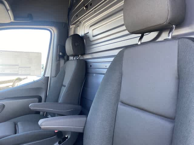 new 2025 Mercedes-Benz Sprinter car