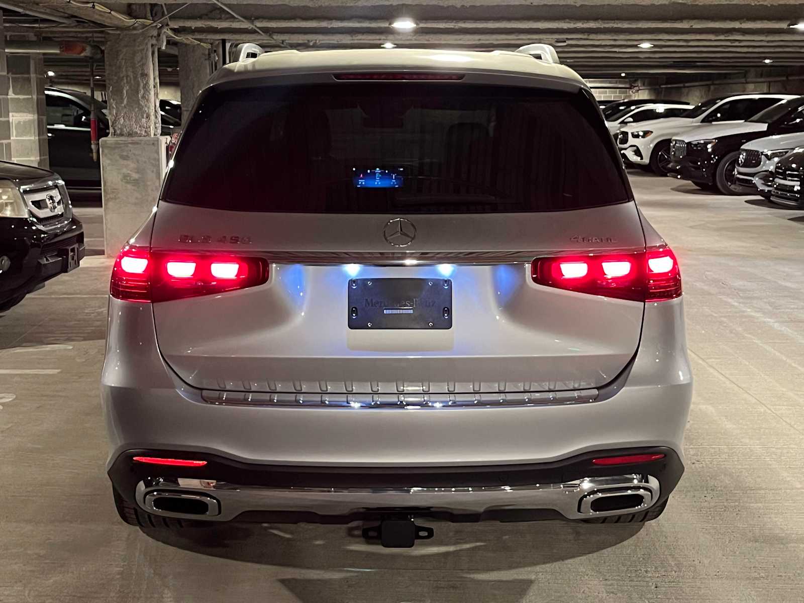 new 2025 Mercedes-Benz GLS 450 car