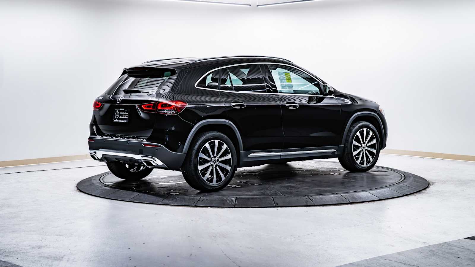 used 2022 Mercedes-Benz GLA 250 car, priced at $34,998