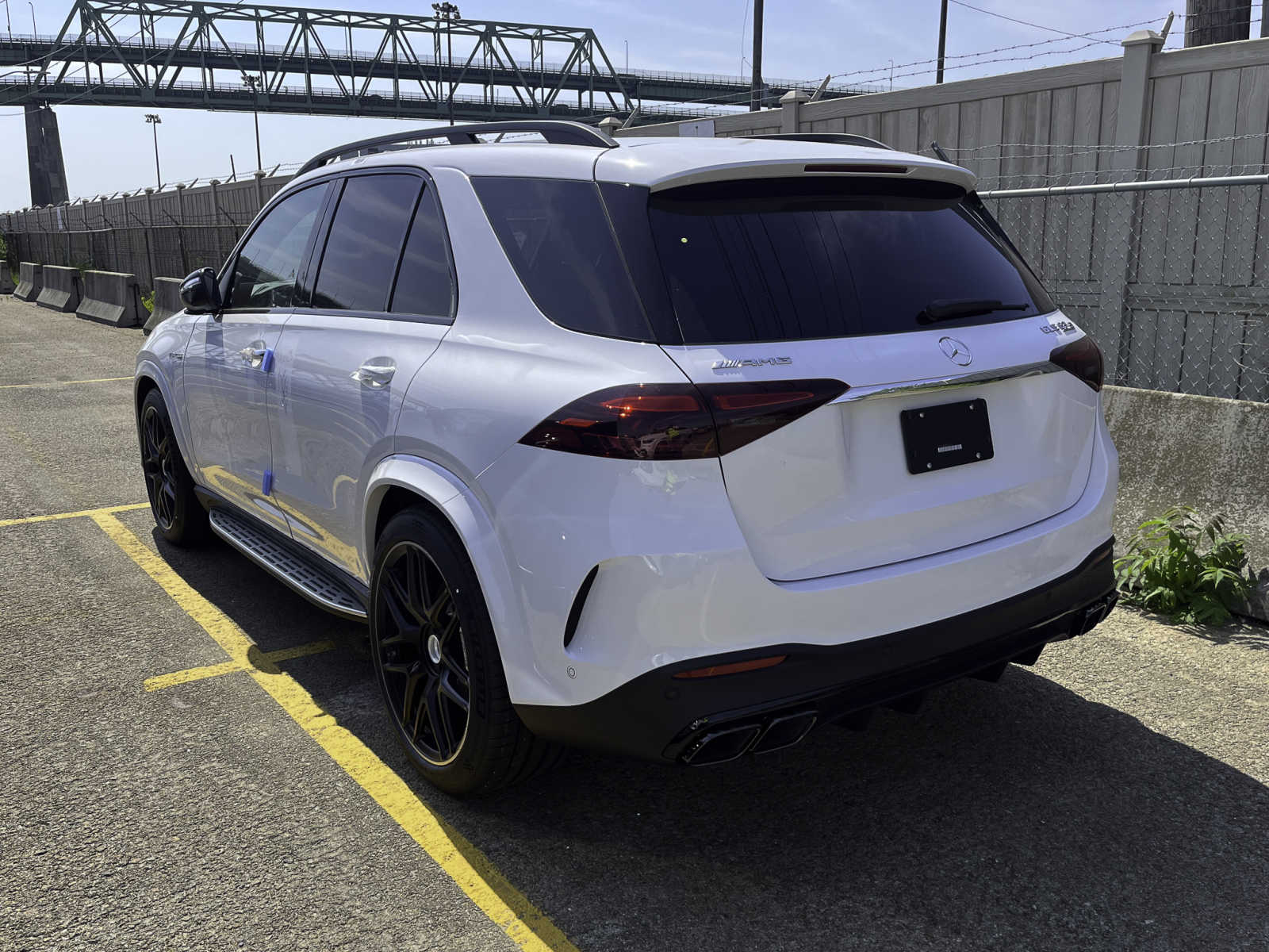 new 2024 Mercedes-Benz AMG GLE 63 car