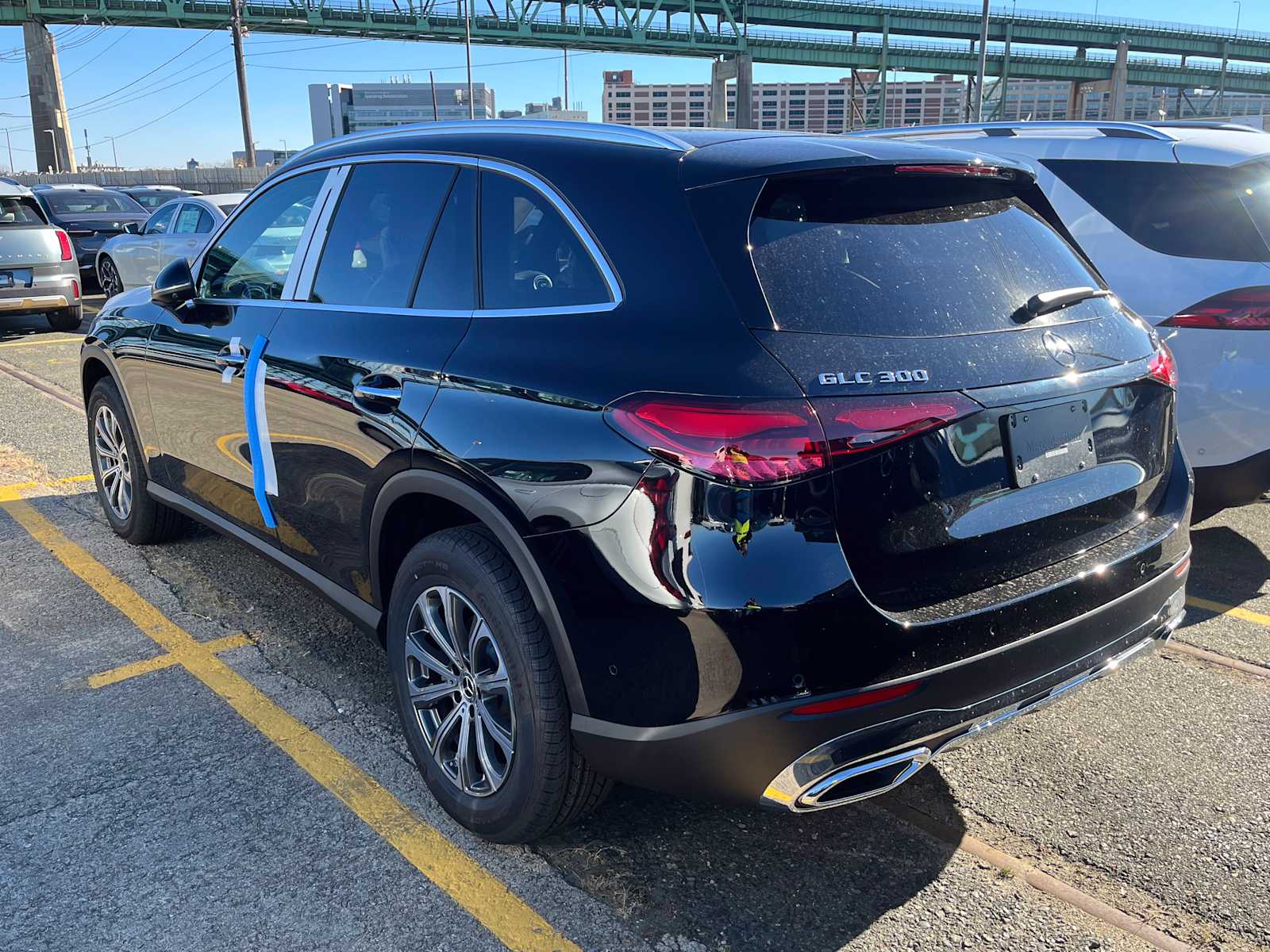 new 2025 Mercedes-Benz GLC 300 car