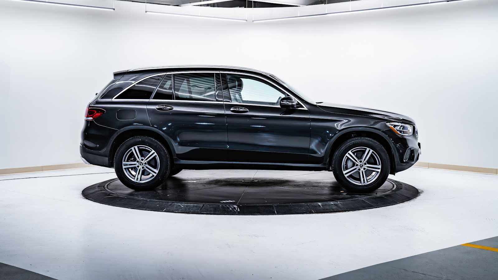 used 2022 Mercedes-Benz GLC 300 car, priced at $35,908