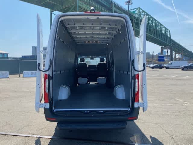 new 2025 Mercedes-Benz Sprinter car