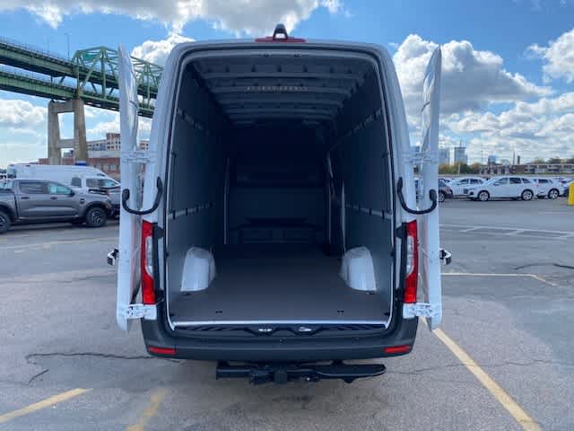 new 2025 Mercedes-Benz Sprinter car