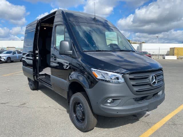 new 2025 Mercedes-Benz Sprinter car