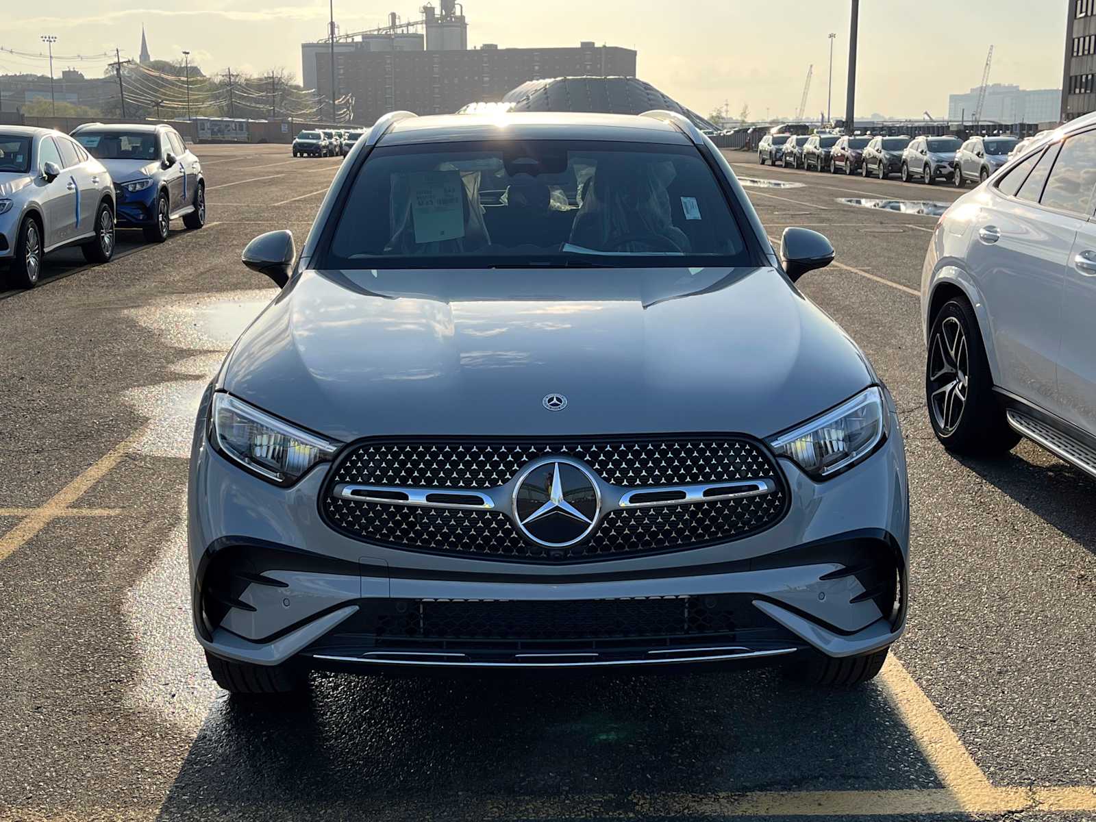 new 2025 Mercedes-Benz GLC 300 car
