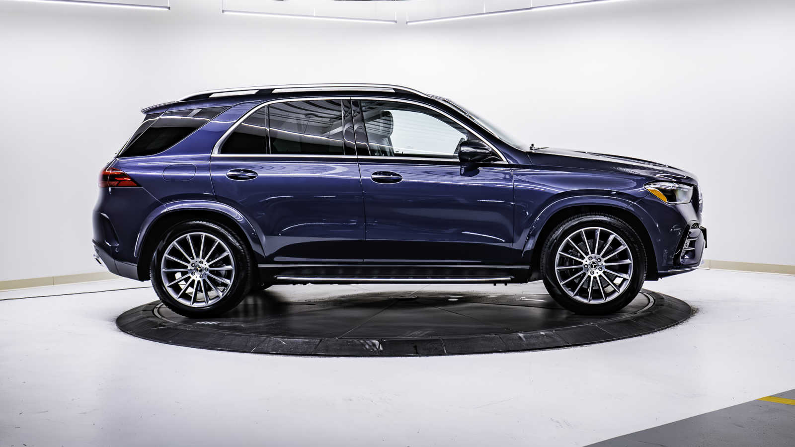 used 2024 Mercedes-Benz GLE 450 car, priced at $73,998