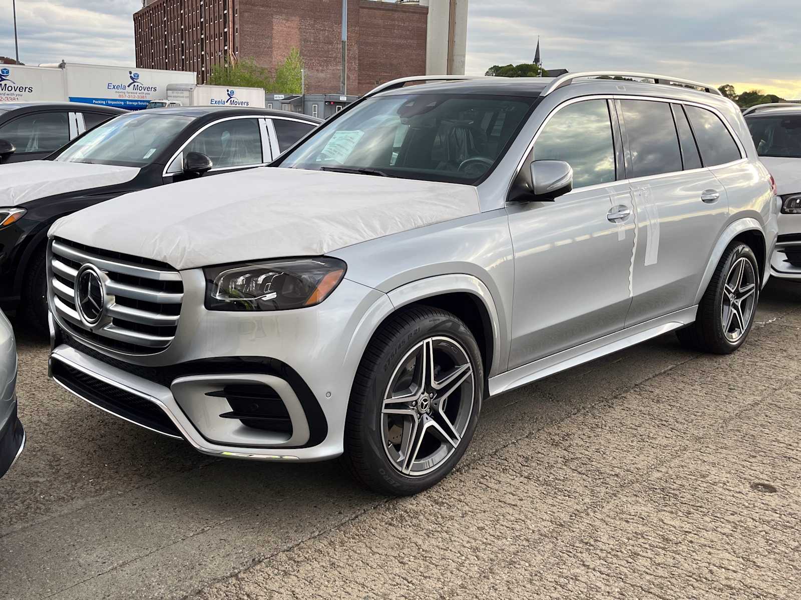 new 2025 Mercedes-Benz GLS 450 car