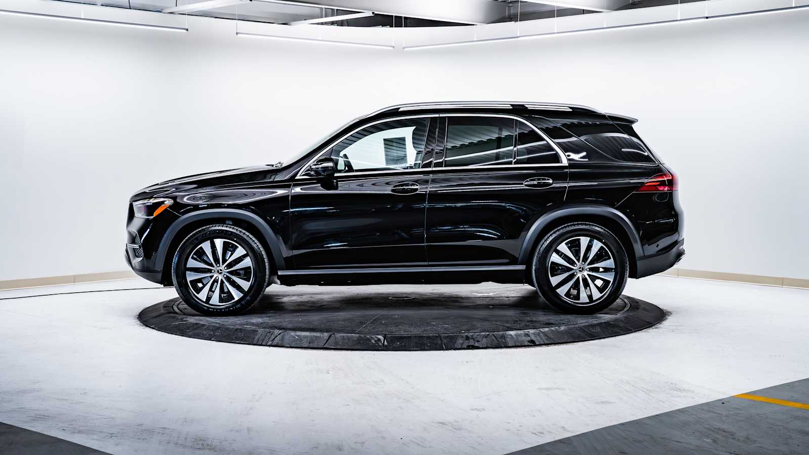 used 2024 Mercedes-Benz GLE 350 car, priced at $57,732