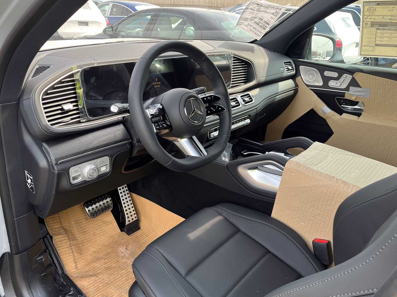 new 2025 Mercedes-Benz GLS 450 car