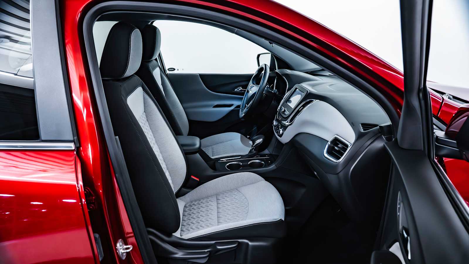 used 2023 Chevrolet Equinox car, priced at $22,718