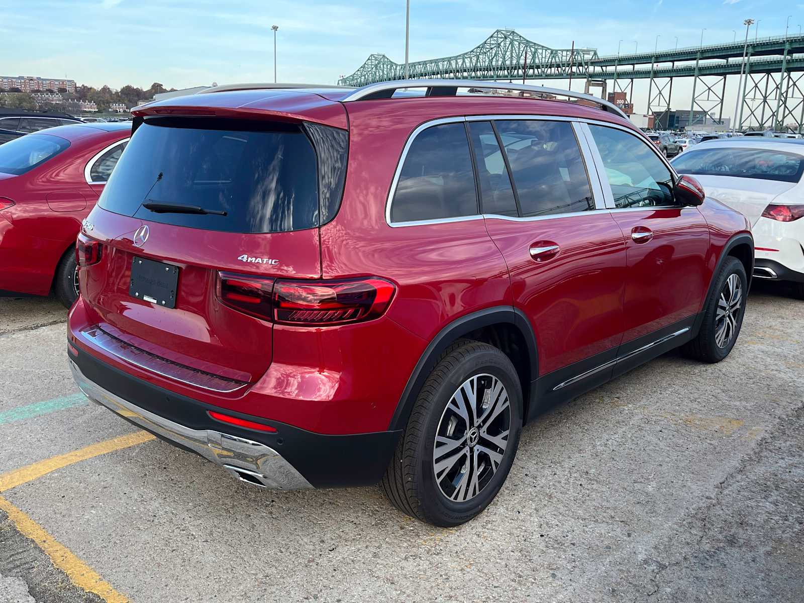 new 2025 Mercedes-Benz GLB 250 car