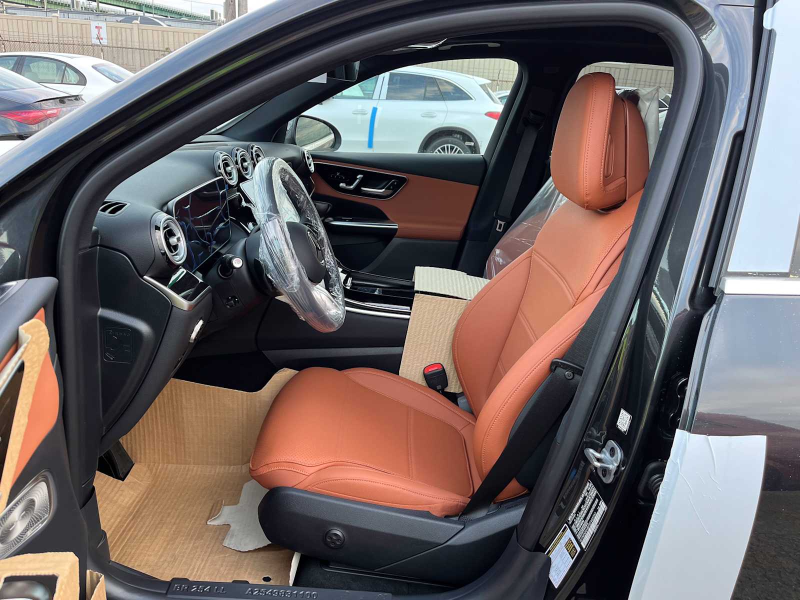 new 2025 Mercedes-Benz GLC 300 car