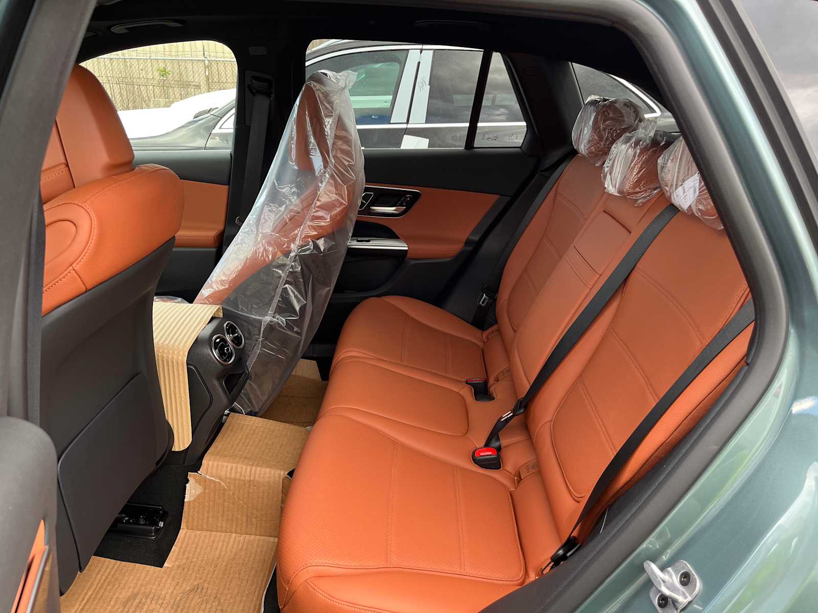 new 2025 Mercedes-Benz GLC 300 car