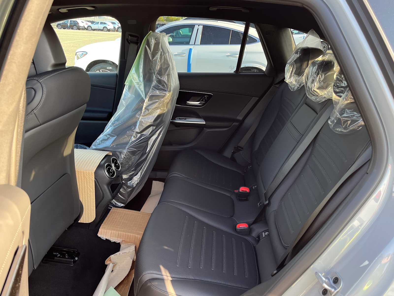 new 2025 Mercedes-Benz GLC 300 car
