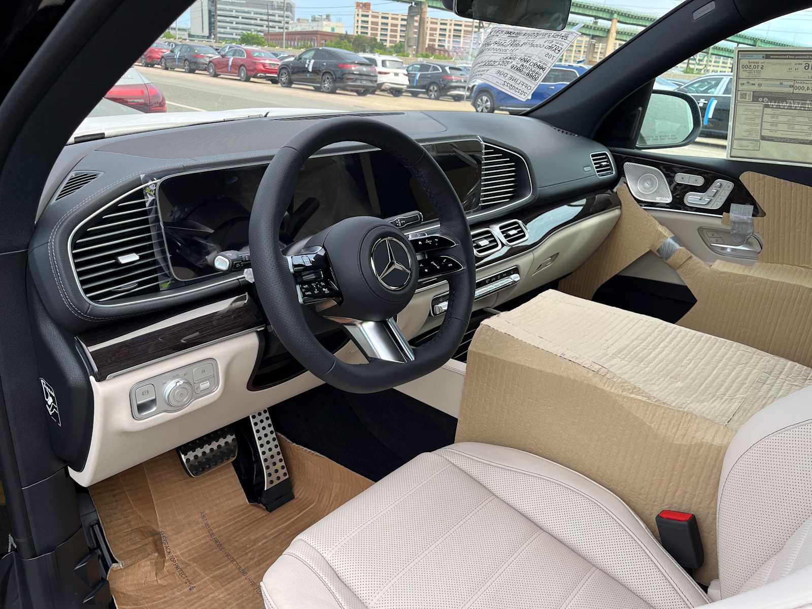 new 2025 Mercedes-Benz GLS 580 car