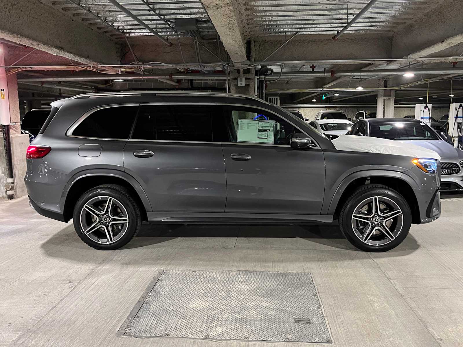 new 2025 Mercedes-Benz GLS 450 car