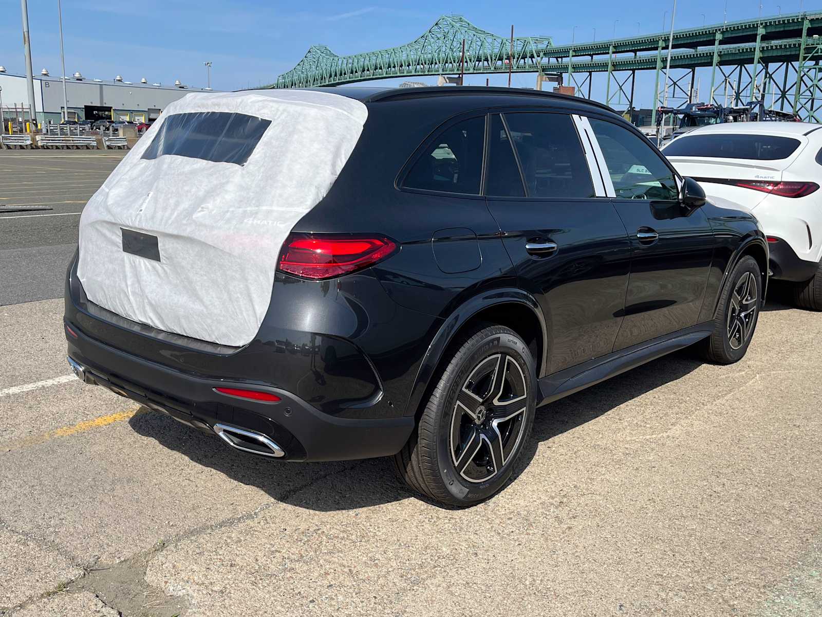 new 2025 Mercedes-Benz GLC 300 car