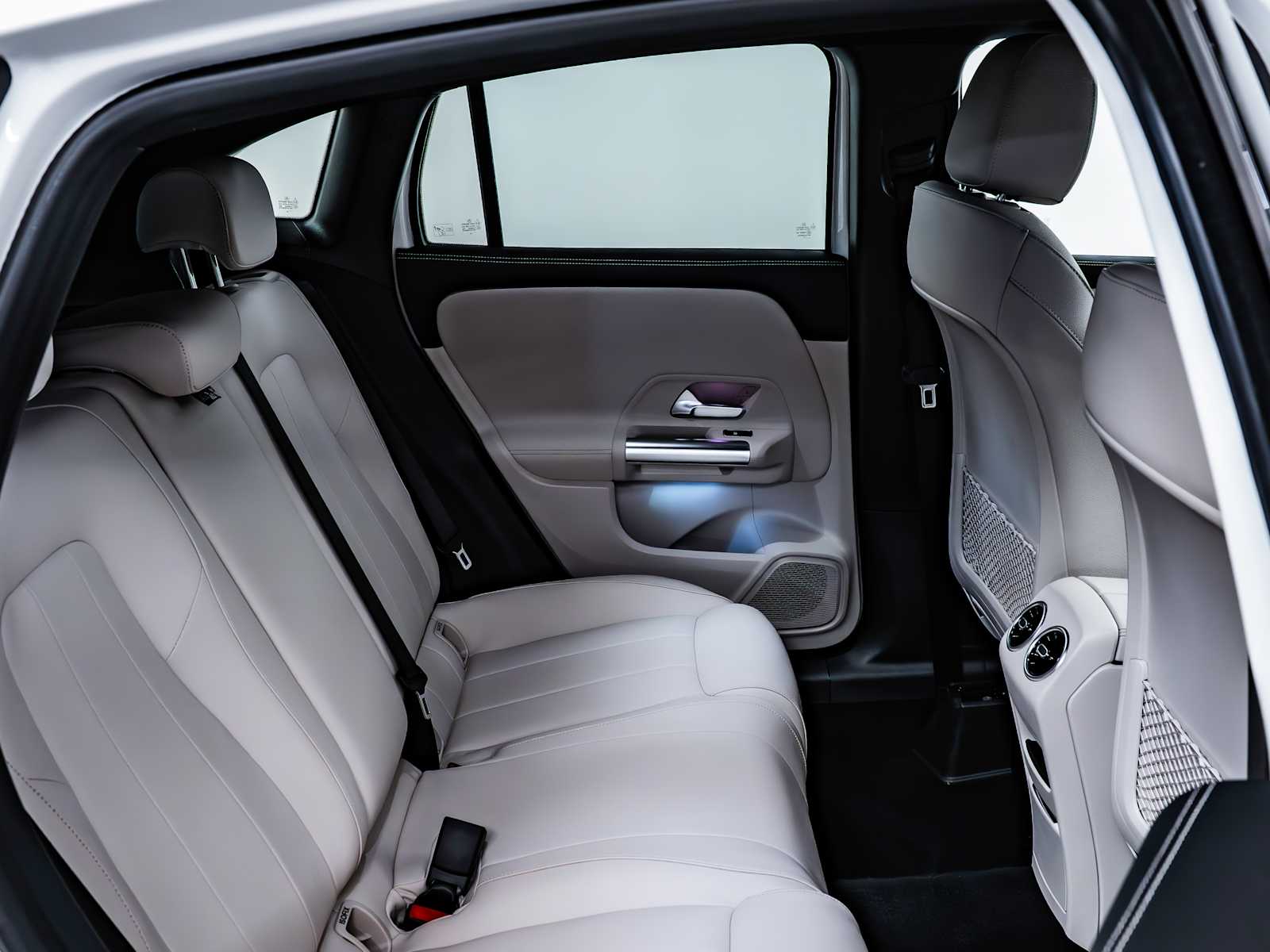 used 2025 Mercedes-Benz GLA 250 car, priced at $40,998