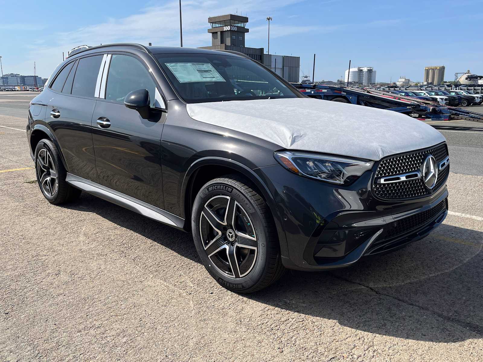 new 2025 Mercedes-Benz GLC 300 car