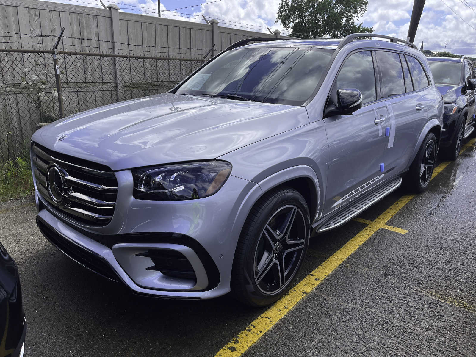 new 2024 Mercedes-Benz GLS 450 car