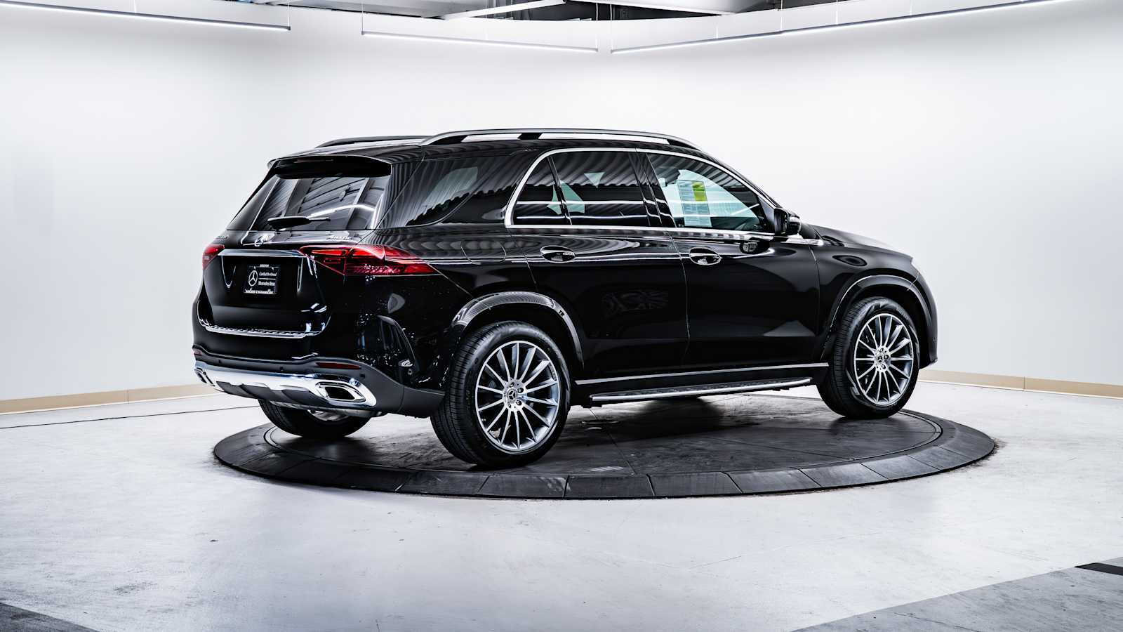 used 2024 Mercedes-Benz GLE 450 car, priced at $69,998