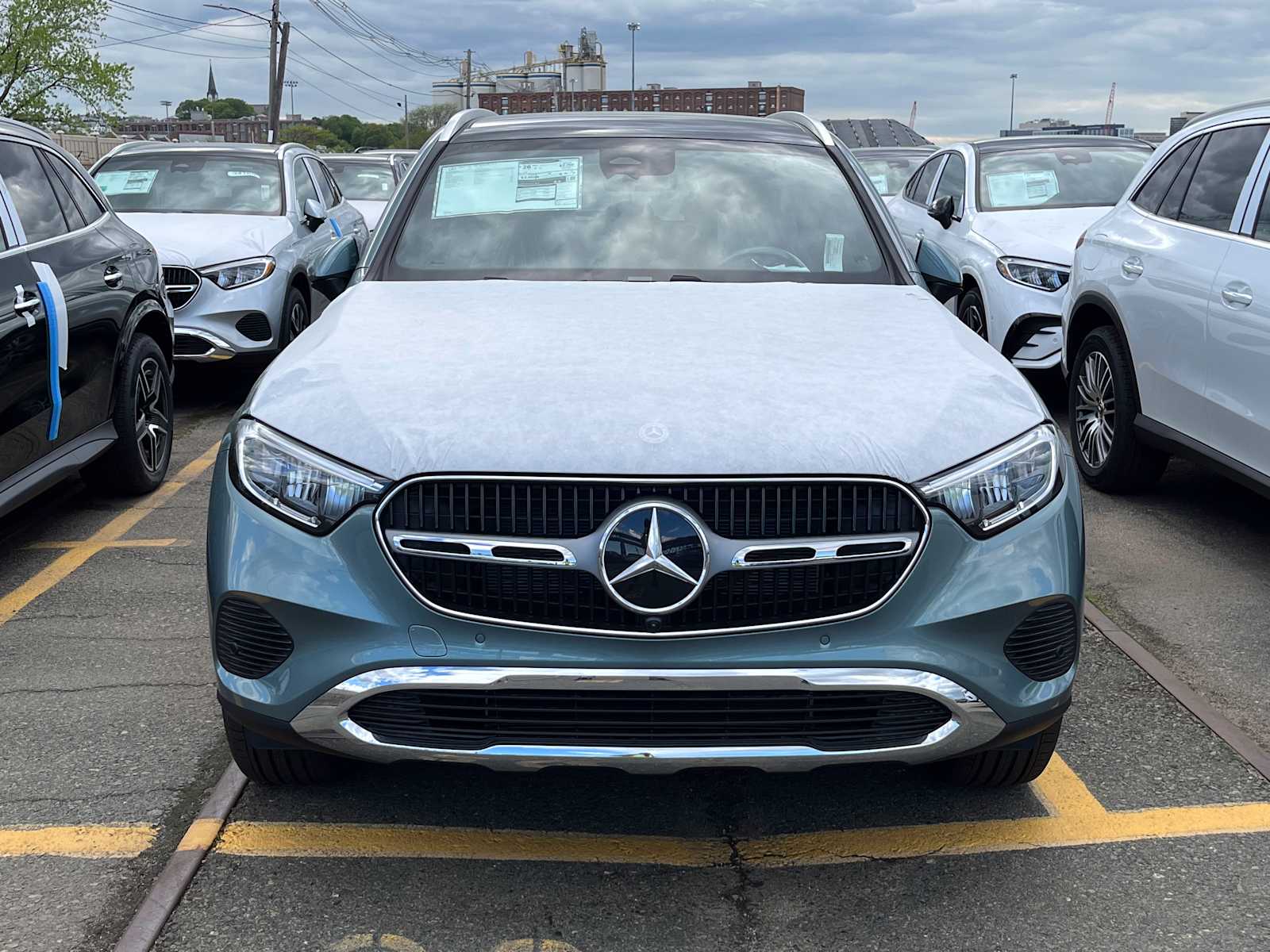 new 2025 Mercedes-Benz GLC 300 car