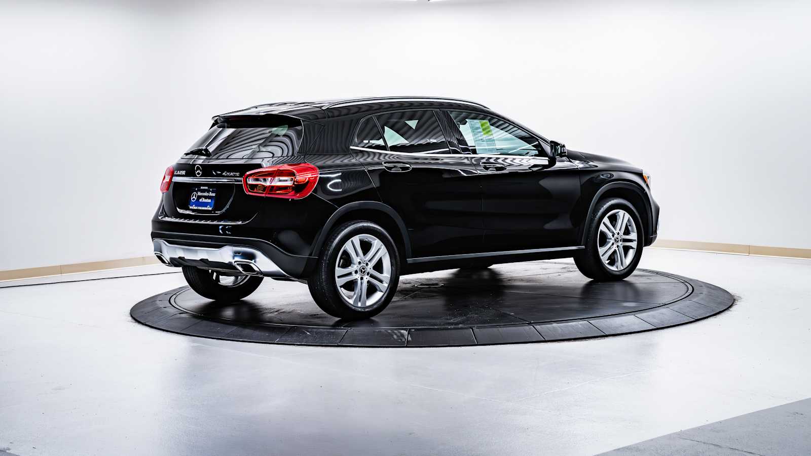 used 2018 Mercedes-Benz GLA 250 car, priced at $17,398