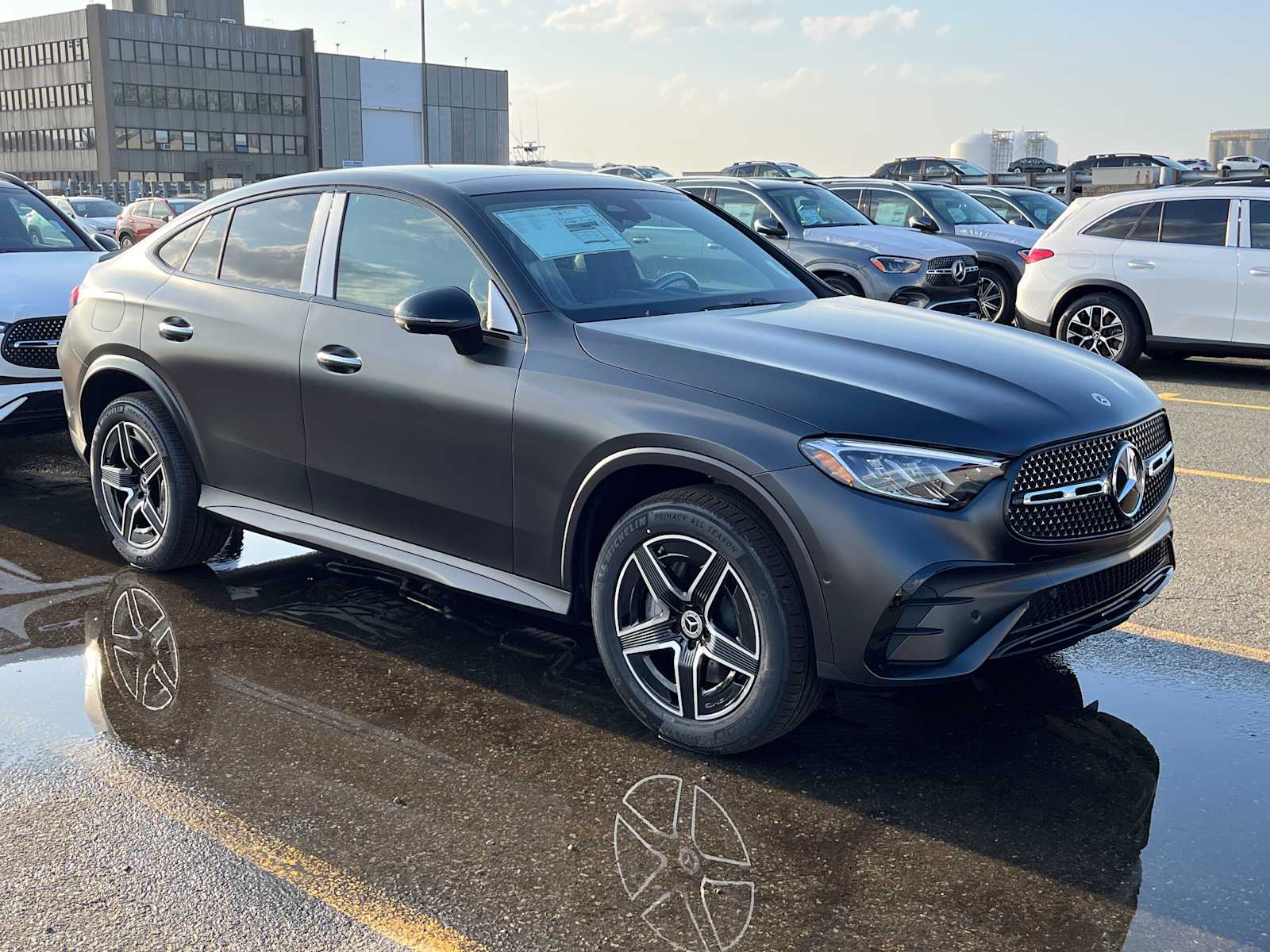 new 2025 Mercedes-Benz GLC 300 car