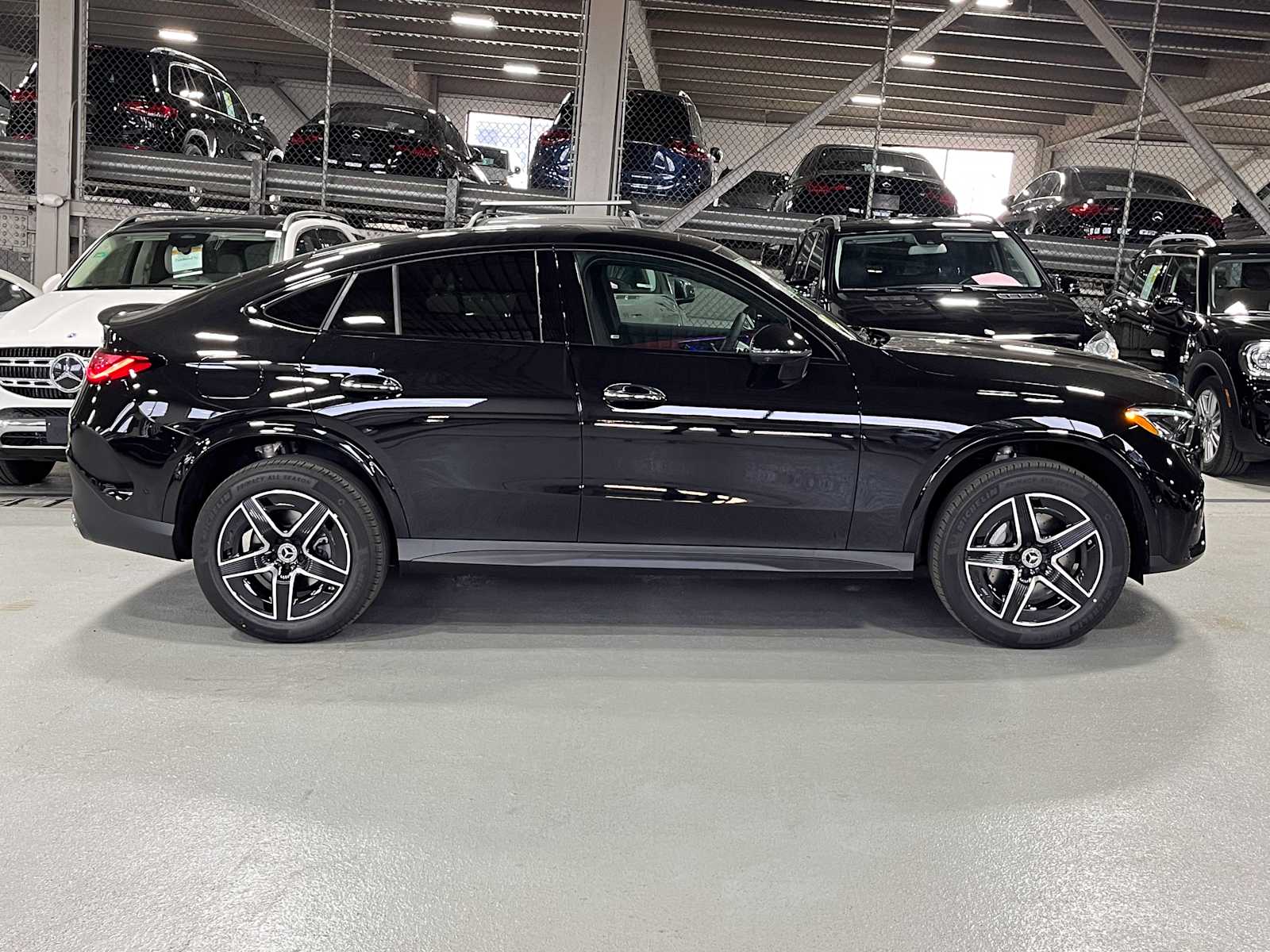 new 2025 Mercedes-Benz GLC 300 car