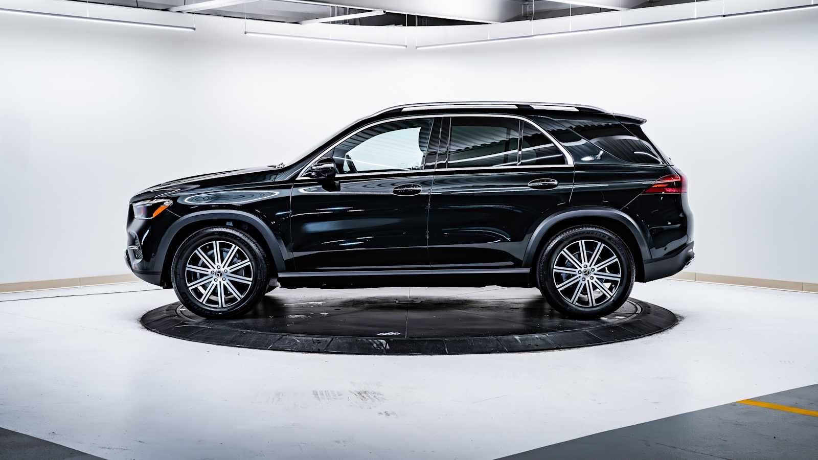 used 2024 Mercedes-Benz GLE 350 car, priced at $60,998